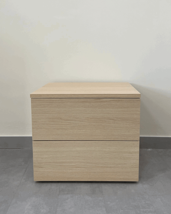 Mesita de noche de madera con dos cajones | Basic