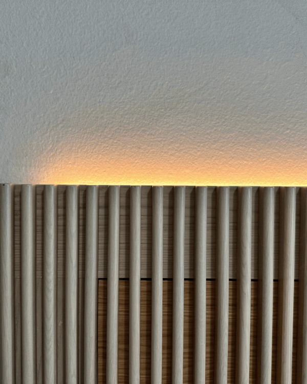 Cabecero de Listones Curvos con Luz LED | ROC
