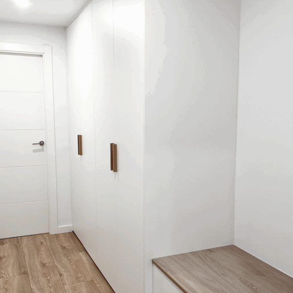 Vestia Hall | Mueble Recibidor con Armario y Banco a Medida