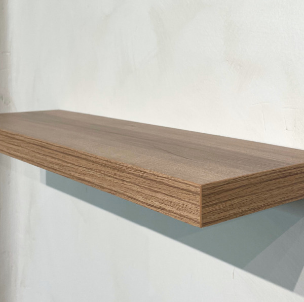 Balda Basic Pared con soporte oculto de 50 cm de nogal Pacifico