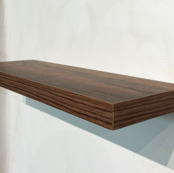 Balda Basic Pared con soporte oculto de 50 cm de nogal Valentina